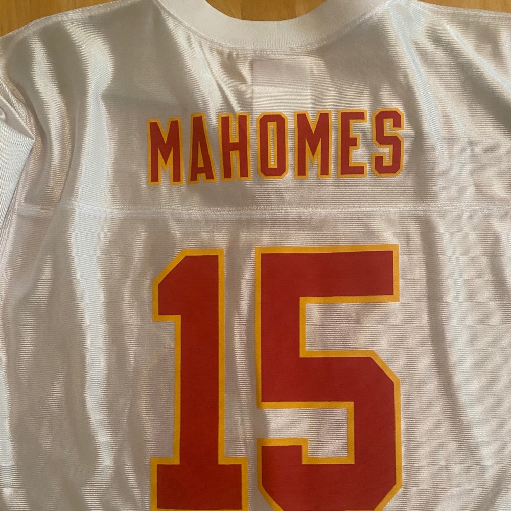 Team Apparel Mahomes Jersey x large
